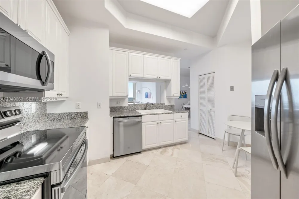 888 Brickell Key Dr #2610 Miami, FL 33131