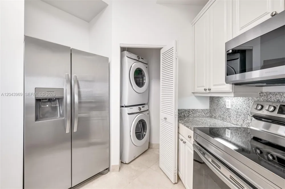 888 Brickell Key Dr #2610 Miami, FL 33131