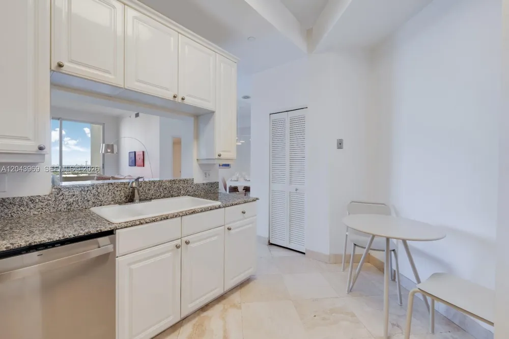 888 Brickell Key Dr #2610 Miami, FL 33131