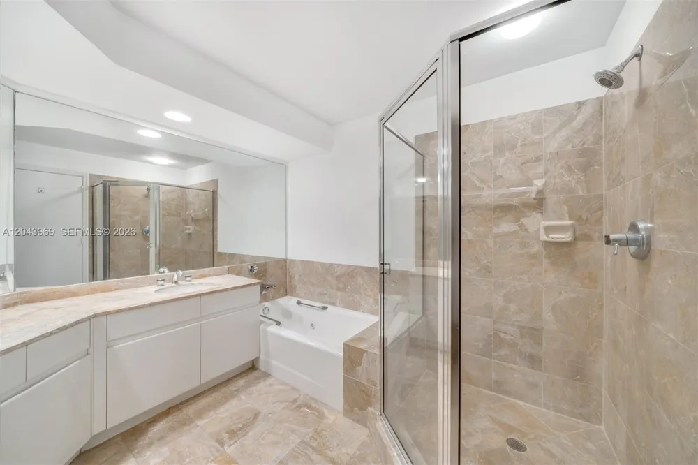 888 Brickell Key Dr #2610 Miami, FL 33131