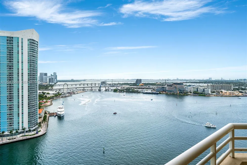 888 Brickell Key Dr #2610 Miami, FL 33131