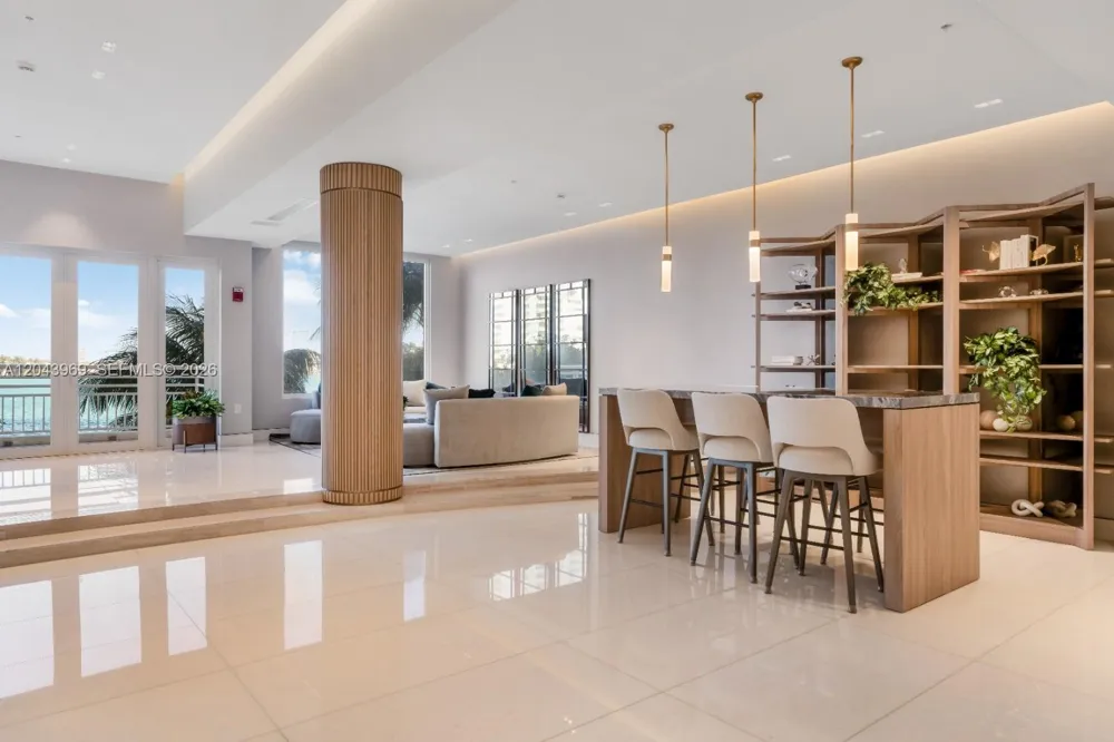 888 Brickell Key Dr #2610 Miami, FL 33131