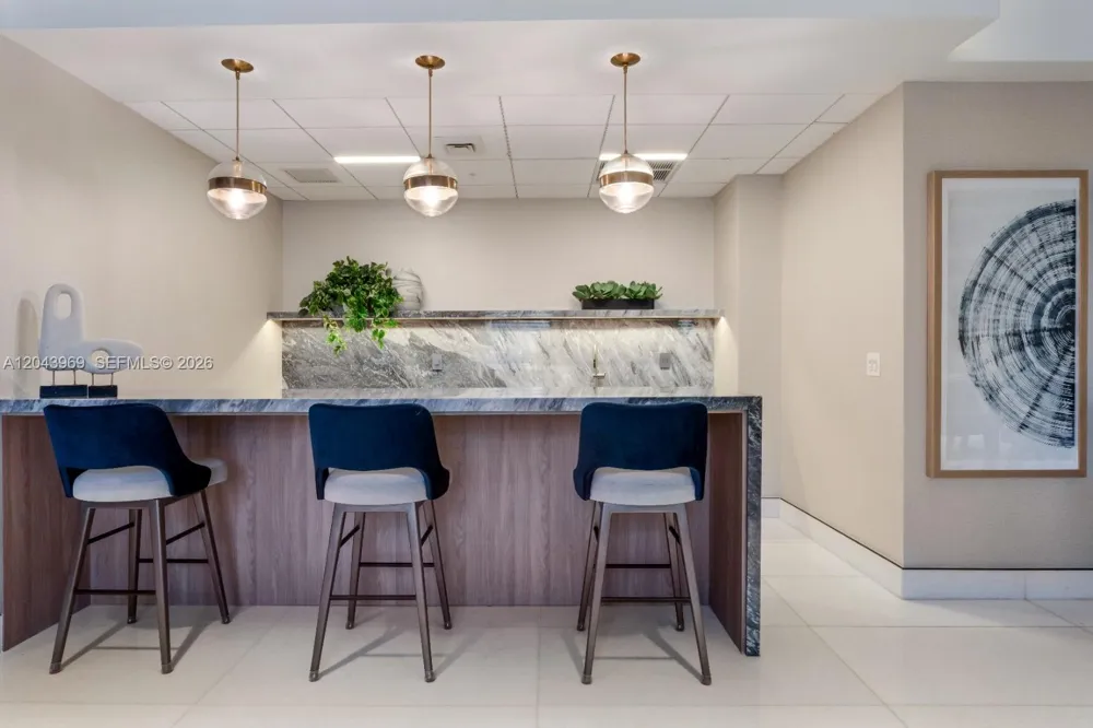 888 Brickell Key Dr #2610 Miami, FL 33131