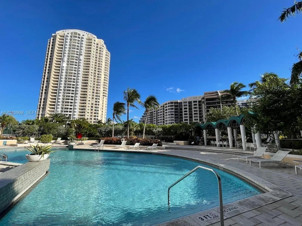 888 Brickell Key Dr #2610 Miami, FL 33131