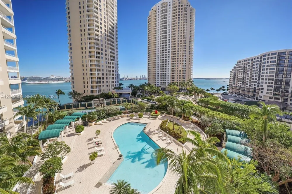 888 Brickell Key Dr #2610 Miami, FL 33131