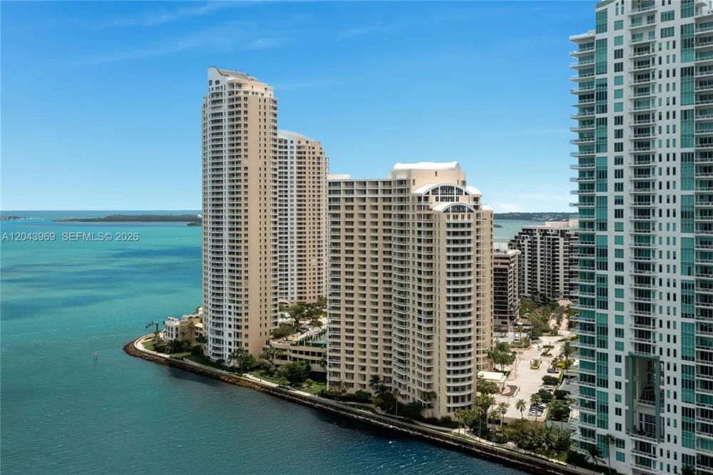 888 Brickell Key Dr #2610 Miami, FL 33131