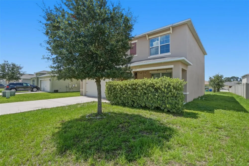 2609 GRAND CENTRAL AVENUE Tavares, FL 32778