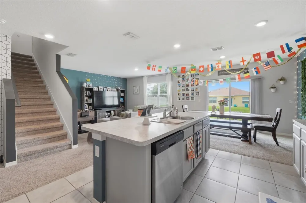 2609 GRAND CENTRAL AVENUE Tavares, FL 32778