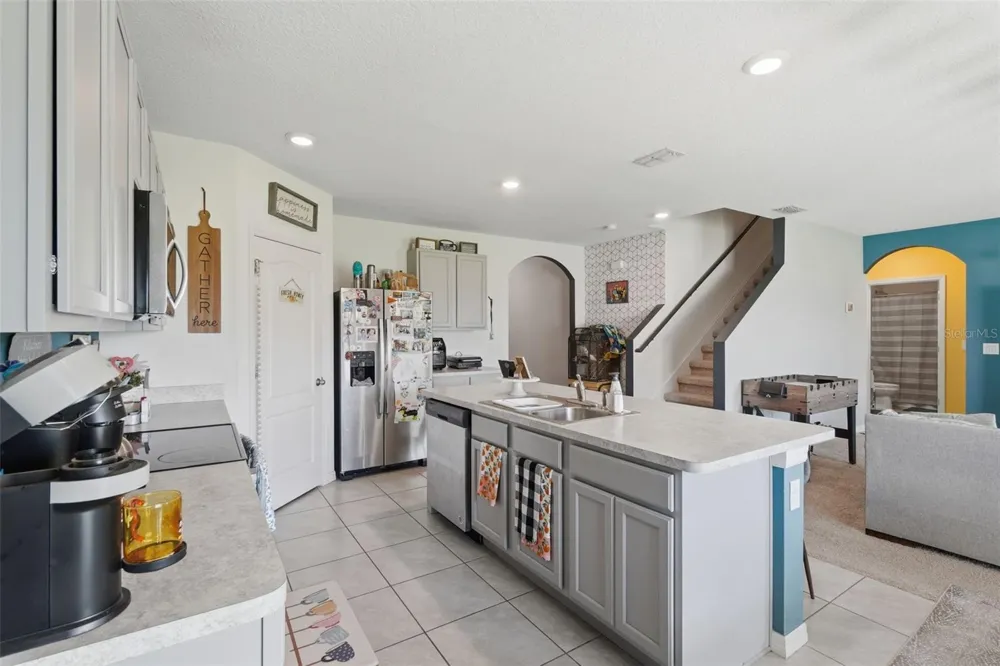 2609 GRAND CENTRAL AVENUE Tavares, FL 32778