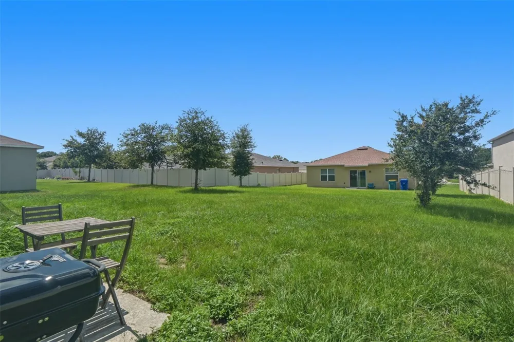 2609 GRAND CENTRAL AVENUE Tavares, FL 32778