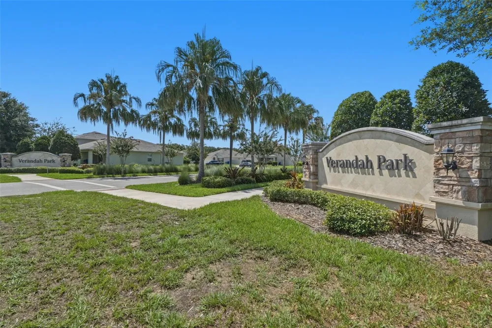 2609 GRAND CENTRAL AVENUE Tavares, FL 32778