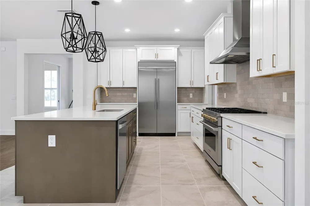 1704 MAGNOLIA BLUFF CIR Deland, FL 32720