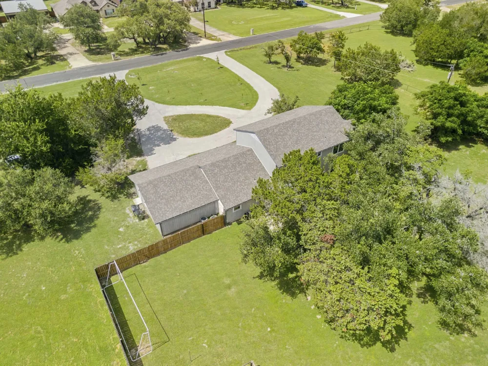 411 Carriage Oaks Drive Liberty Hill, TX 78642