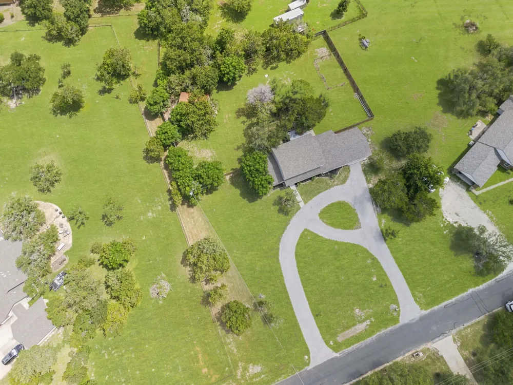 411 Carriage Oaks Drive Liberty Hill, TX 78642