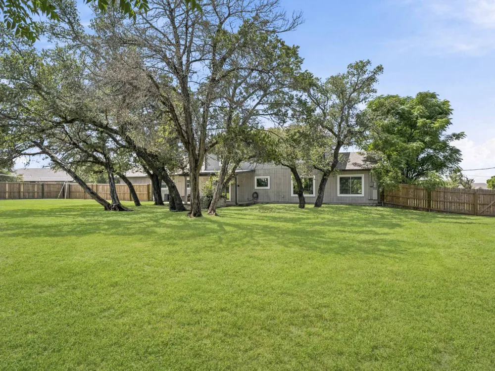 411 Carriage Oaks Drive Liberty Hill, TX 78642