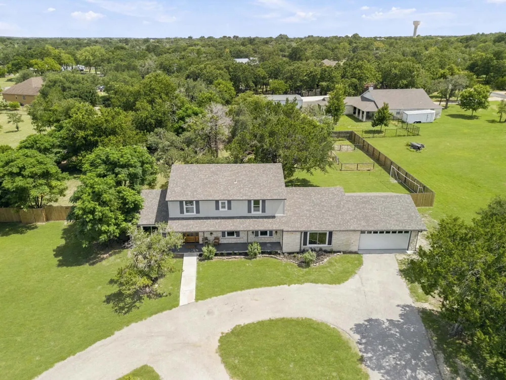 411 Carriage Oaks Drive Liberty Hill, TX 78642