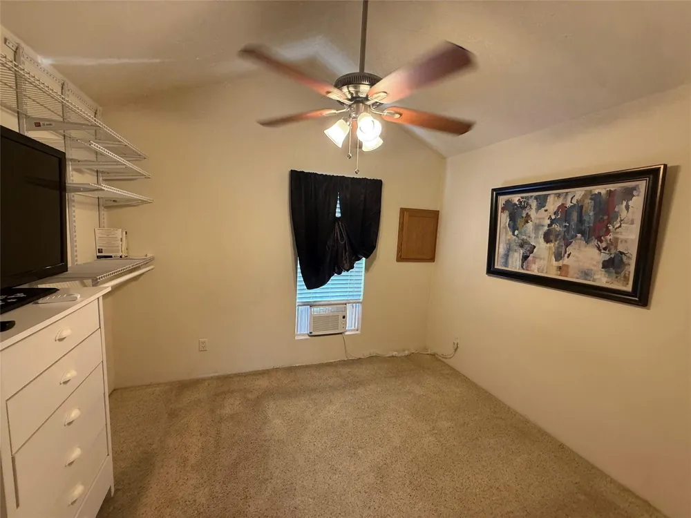 415 12th San Leon, TX 77539