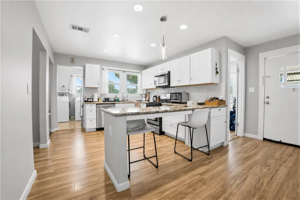 505 E Mayberry Avenue Hemet, CA 92543