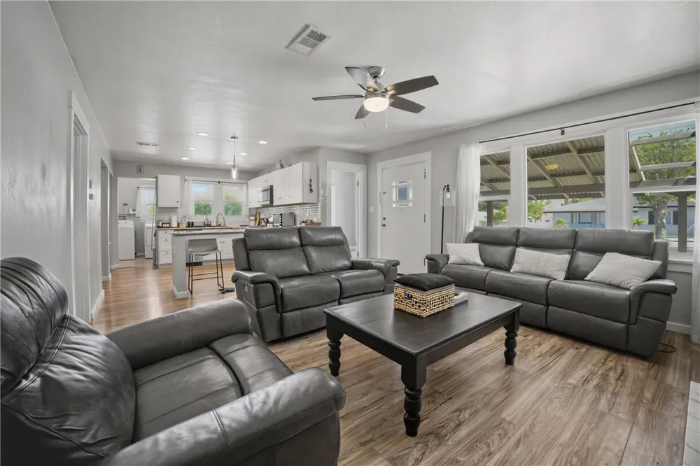 505 E Mayberry Avenue Hemet, CA 92543