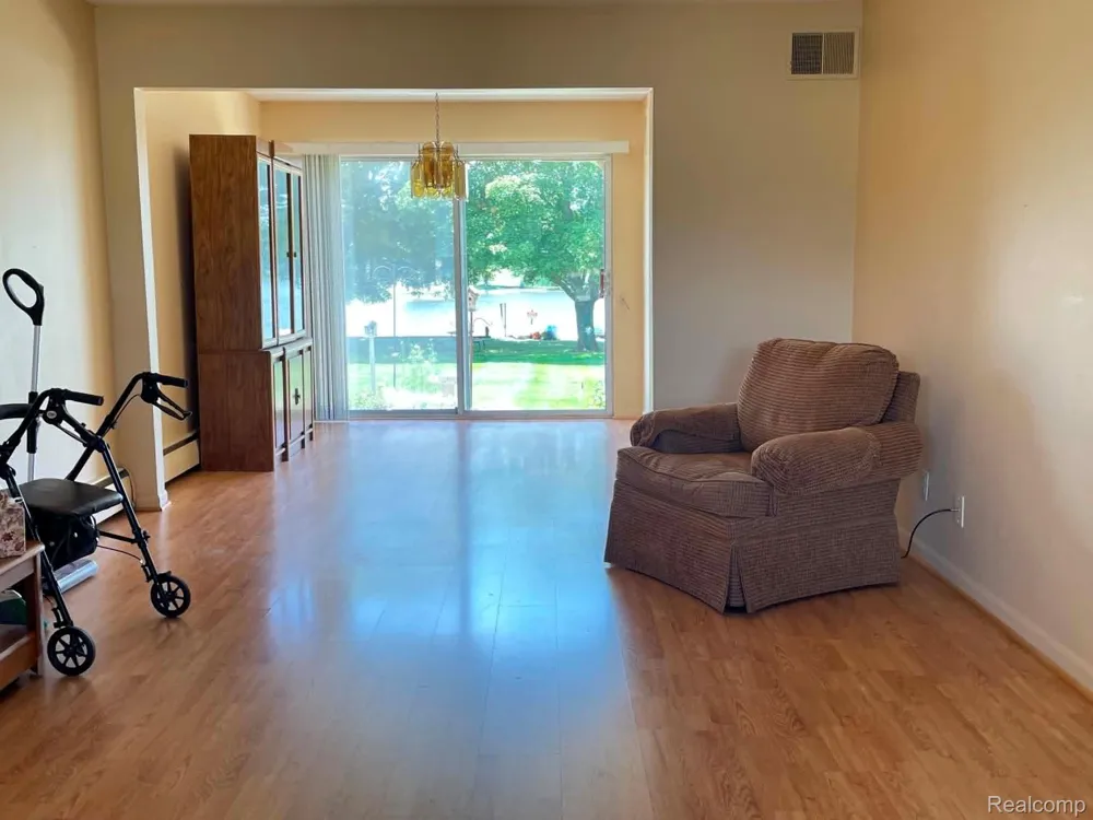 26965 Milford #37 South Lyon City, MI 48178