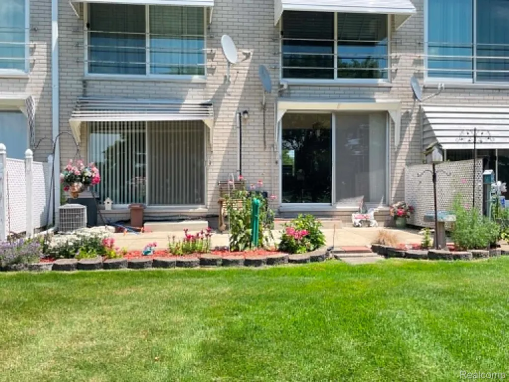26965 Milford #37 South Lyon City, MI 48178