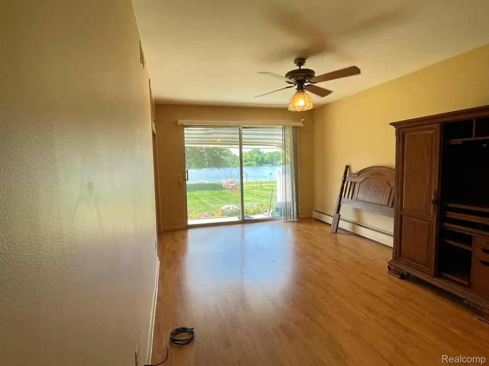 26965 Milford #37 South Lyon City, MI 48178