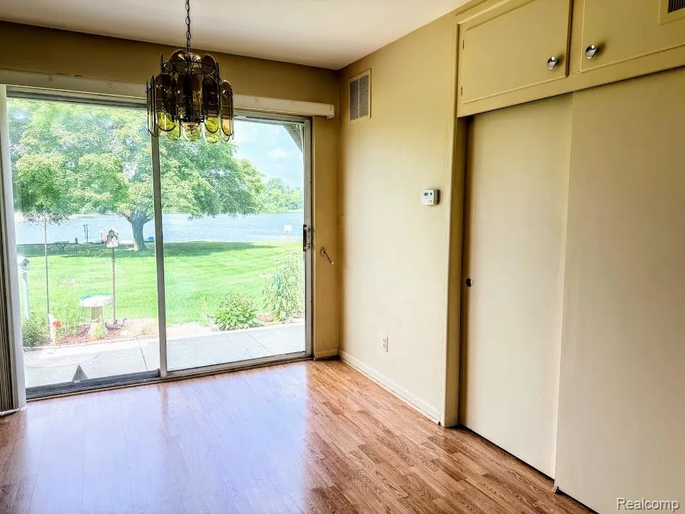 26965 Milford #37 South Lyon City, MI 48178