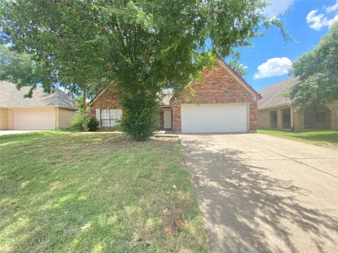 6101 Meadowside Trail