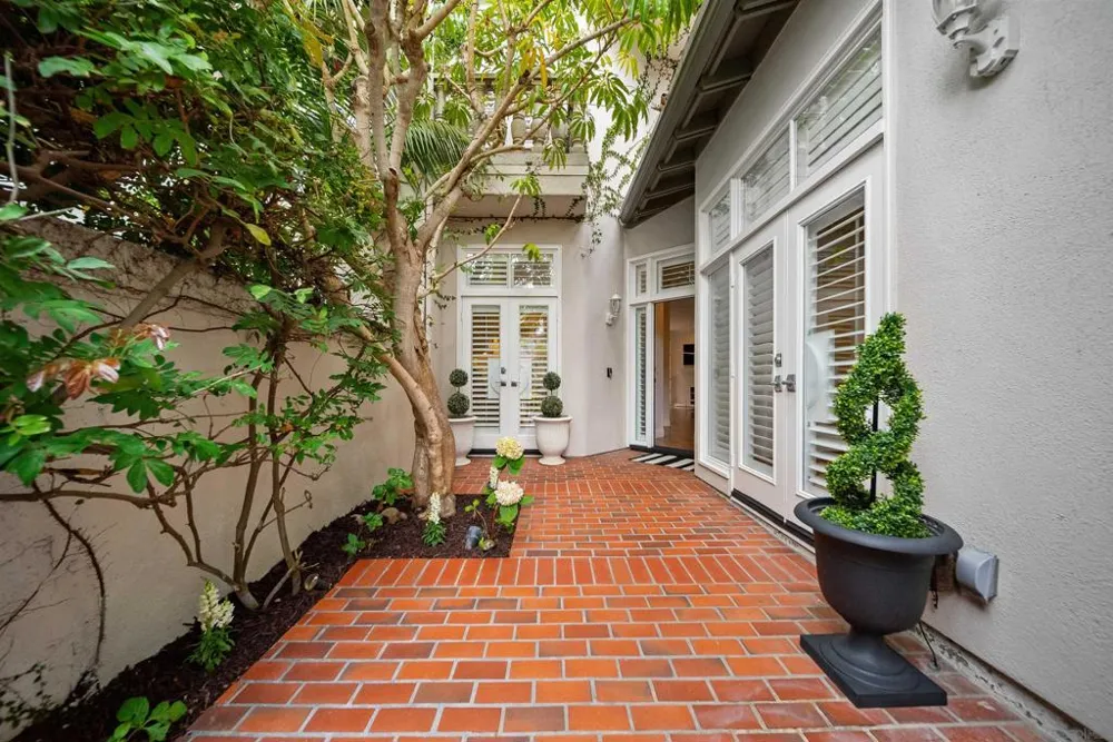 9753 Keeneland Row La Jolla, CA 92037