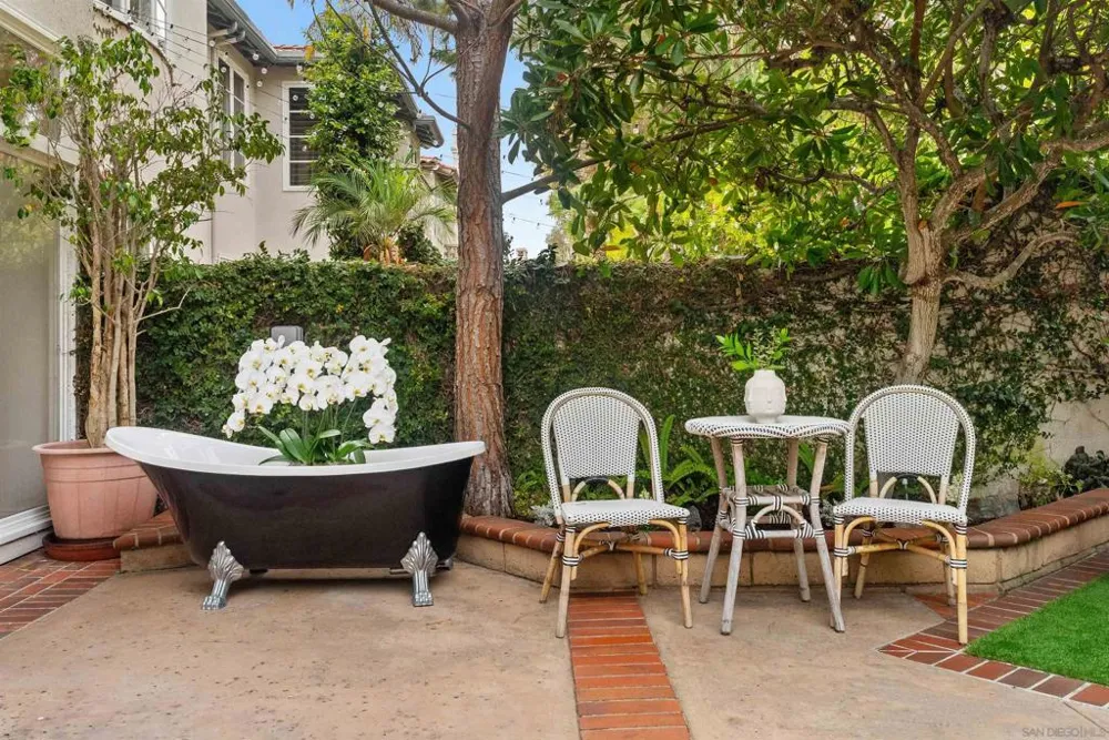 9753 Keeneland Row La Jolla, CA 92037