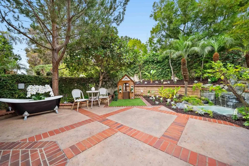 9753 Keeneland Row La Jolla, CA 92037