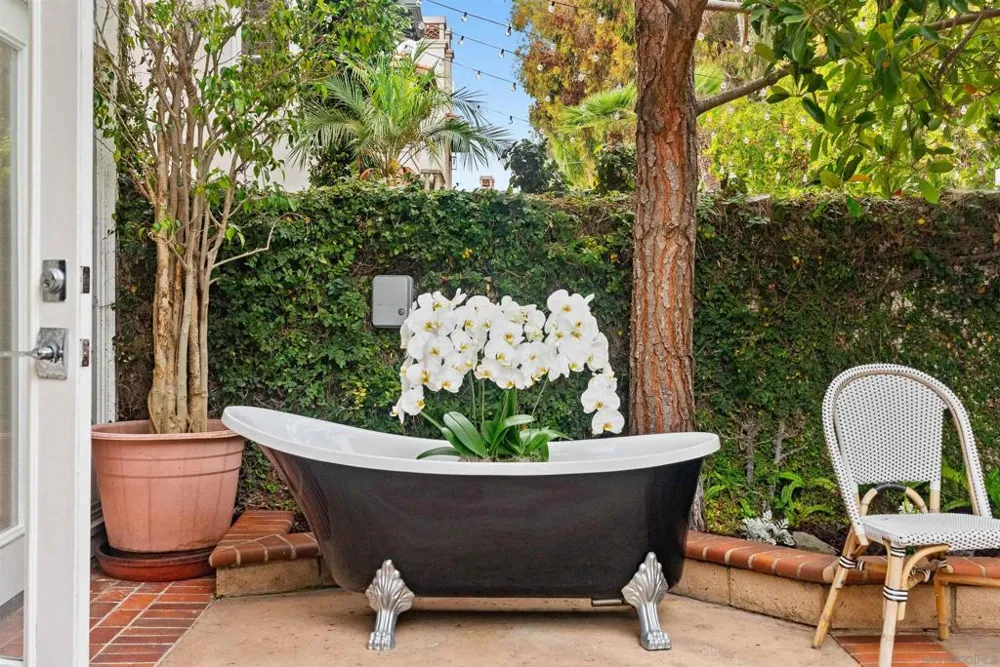 9753 Keeneland Row La Jolla, CA 92037