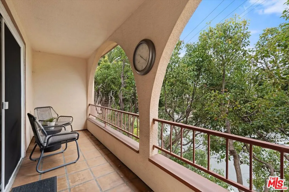 2025 4th Street #302A Santa Monica, CA 90405