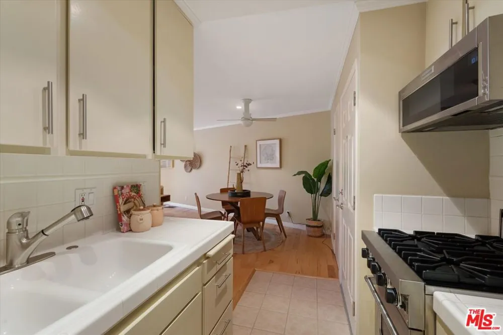 2025 4th Street #302A Santa Monica, CA 90405