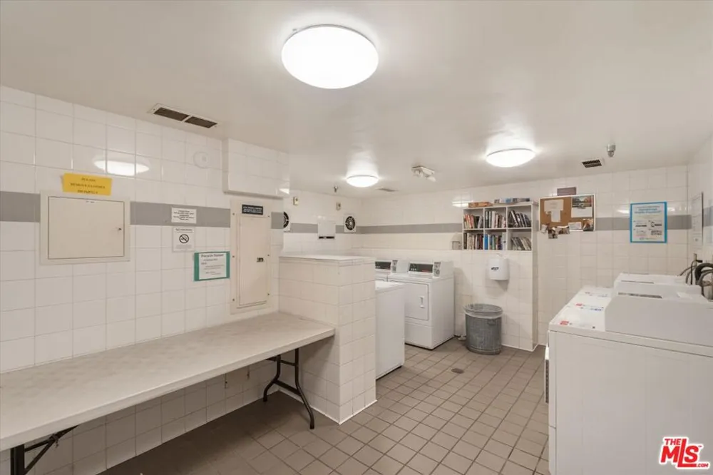 2025 4th Street #302A Santa Monica, CA 90405
