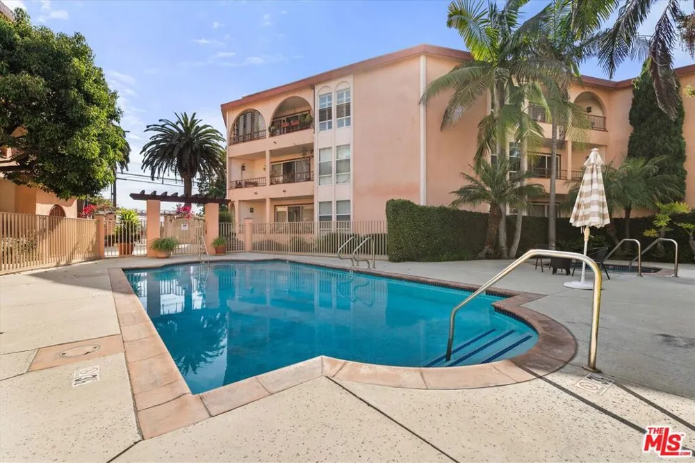 2025 4th Street #302A Santa Monica, CA 90405