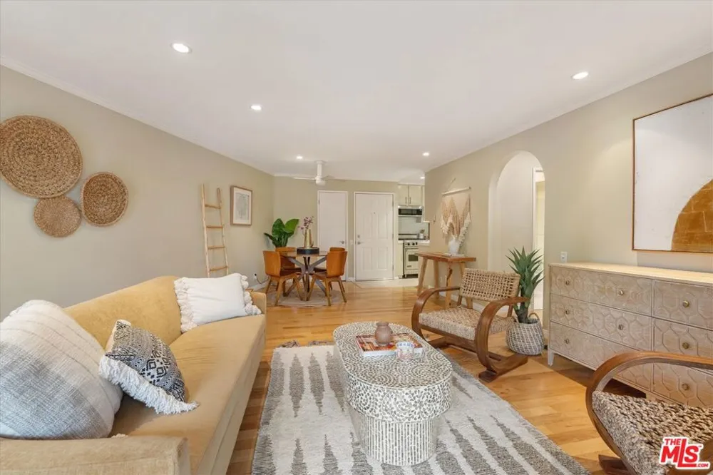2025 4th Street #302A Santa Monica, CA 90405