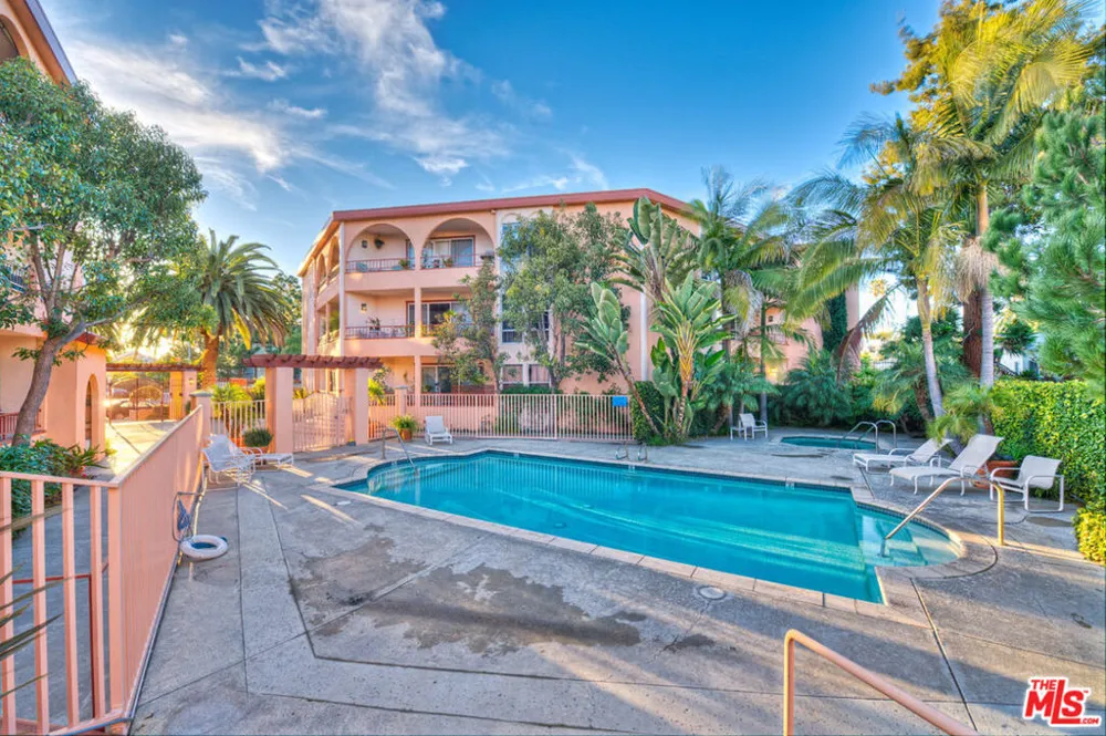 2025 4th Street #302A Santa Monica, CA 90405