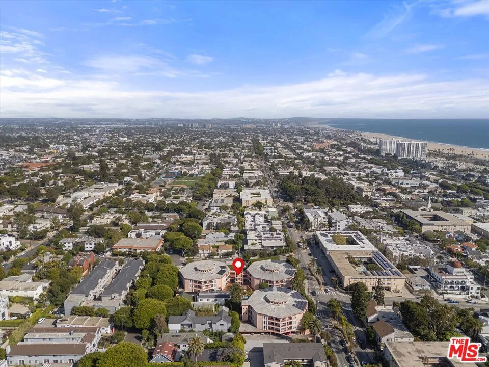 2025 4th Street #302A Santa Monica, CA 90405