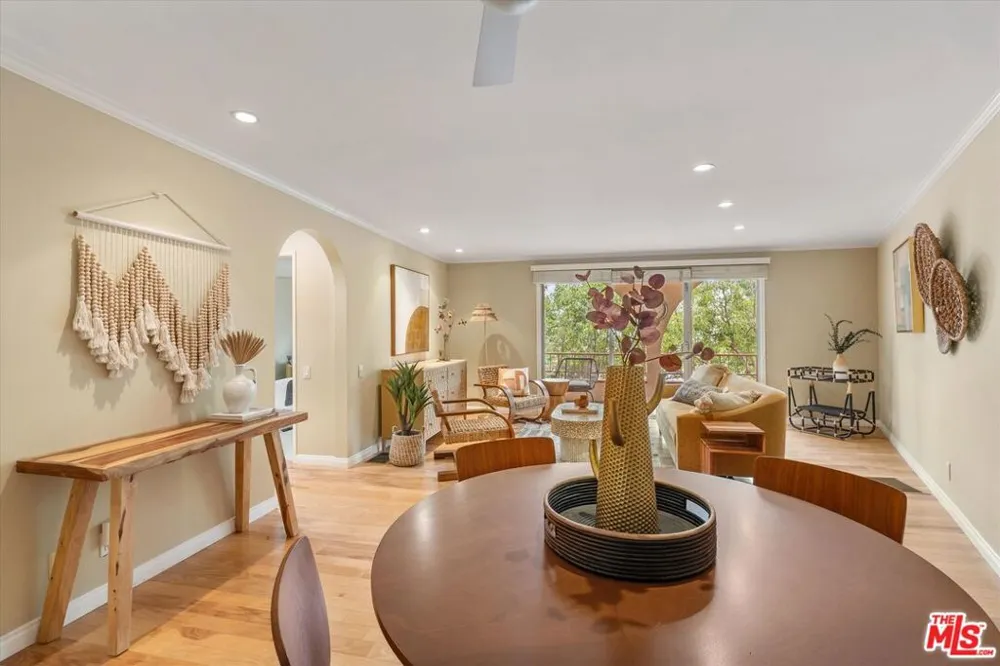 2025 4th Street #302A Santa Monica, CA 90405