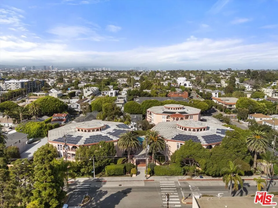 2025 4th Street #302A Santa Monica, CA 90405