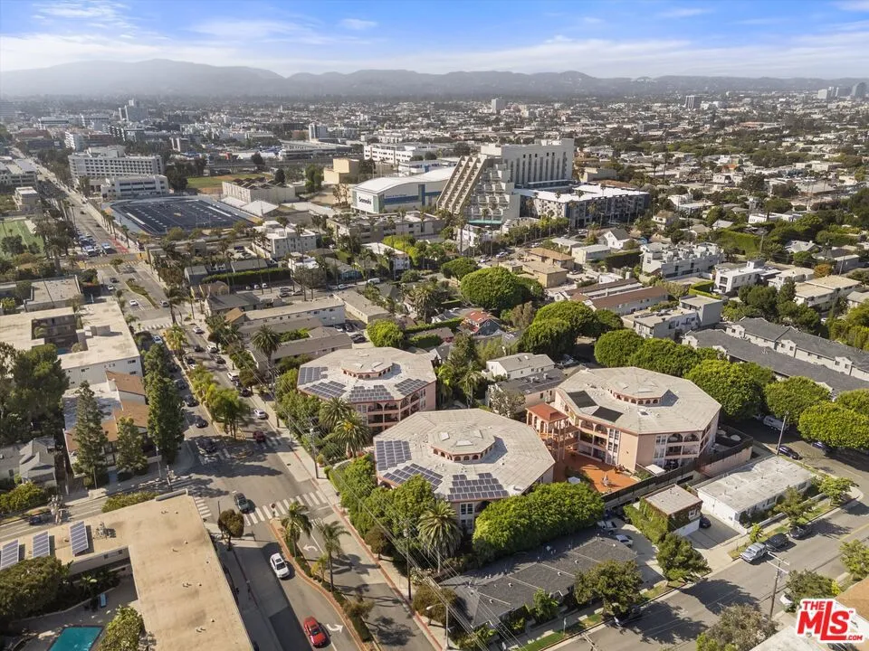 2025 4th Street #302A Santa Monica, CA 90405