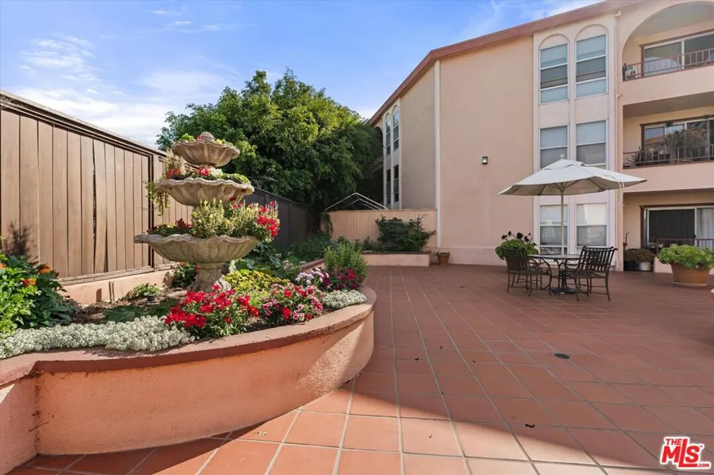 2025 4th Street #302A Santa Monica, CA 90405