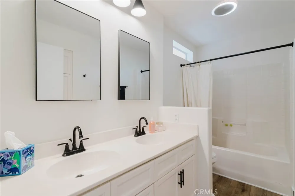 27631 Iris Place Castaic, CA 91384
