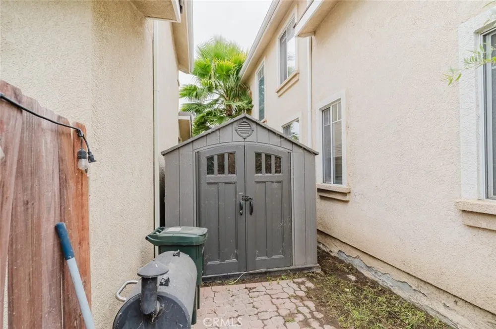 27631 Iris Place Castaic, CA 91384