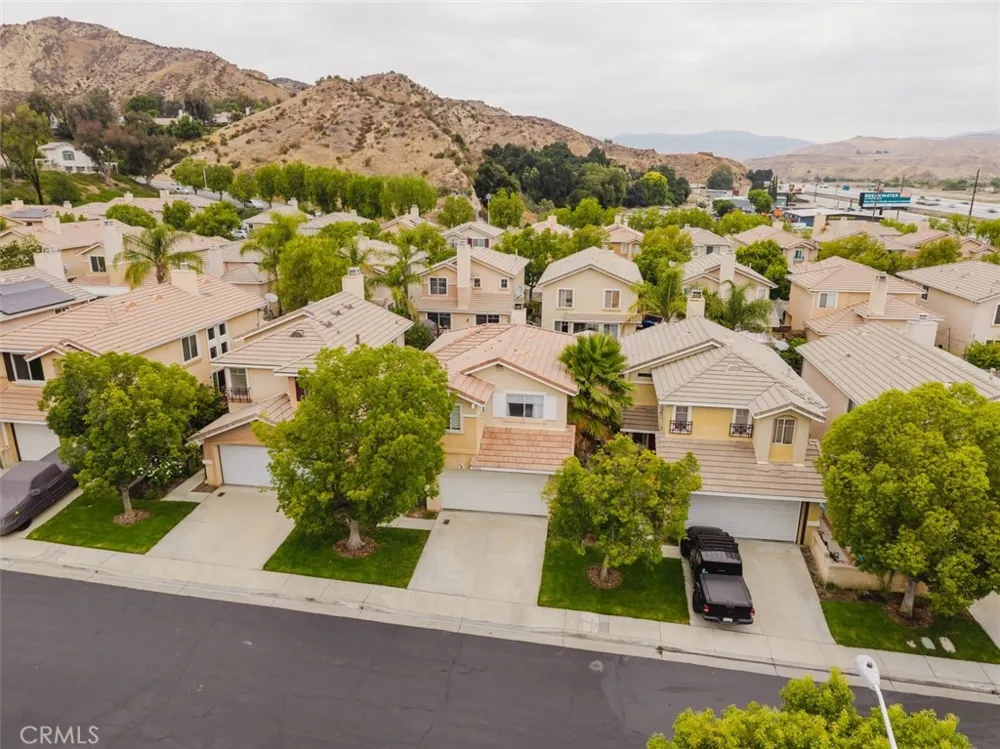 27631 Iris Place Castaic, CA 91384