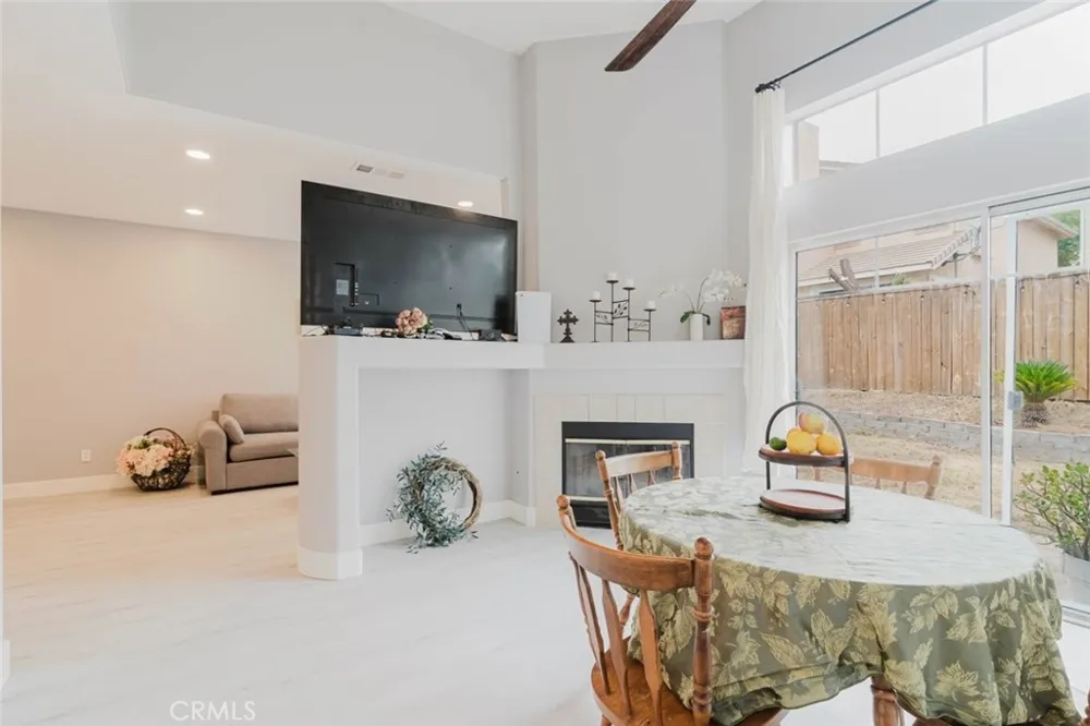 27631 Iris Place Castaic, CA 91384