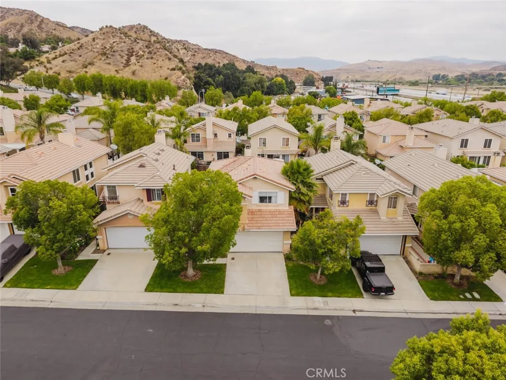 27631 Iris Place Castaic, CA 91384