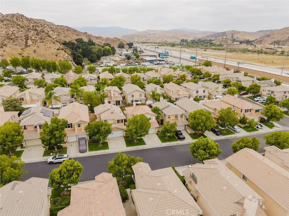 27631 Iris Place Castaic, CA 91384