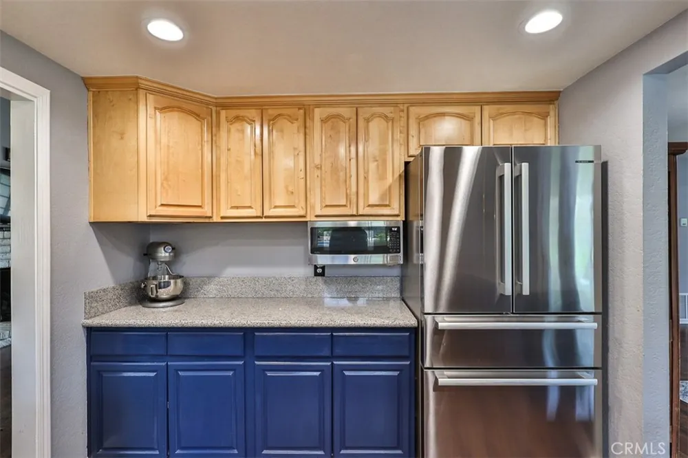 1421 E 15th Upland, CA 91786